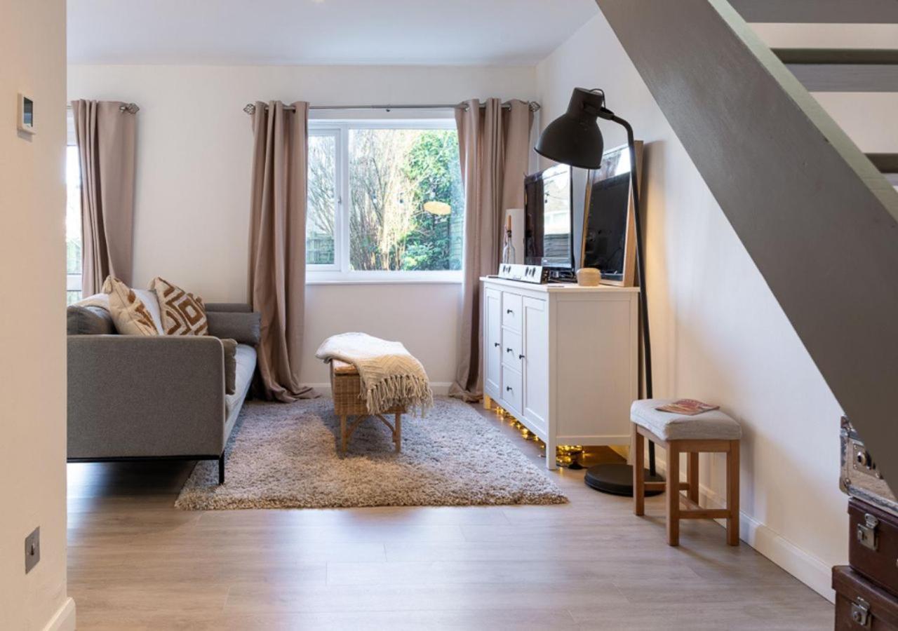 Modern 2 Bd W/ Garden In The Heart Of Tetbury! Vila Exterior foto